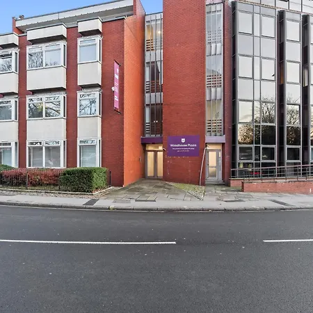 Apartment Modern Flat - Sleeps 6 *