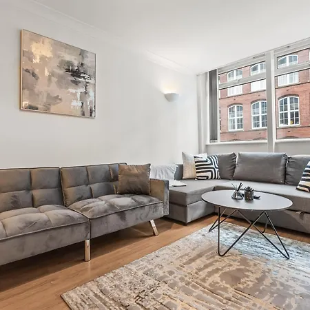 Apartment Modern Flat - Sleeps 6 *