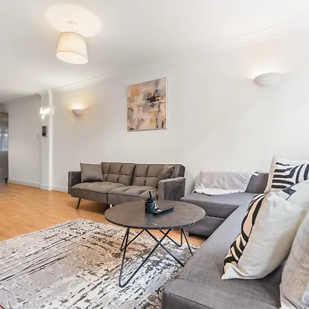 Modern Flat - Sleeps 6 Leeds (West Yorkshire)