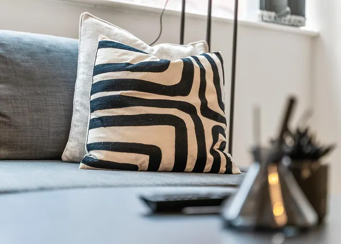 Centre - Free Parking - Close To Arena - Sleeps 6