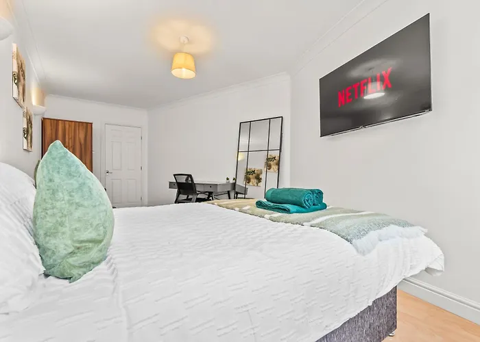 Centre - Free Parking - Close To Arena - Sleeps 6 * Лідс